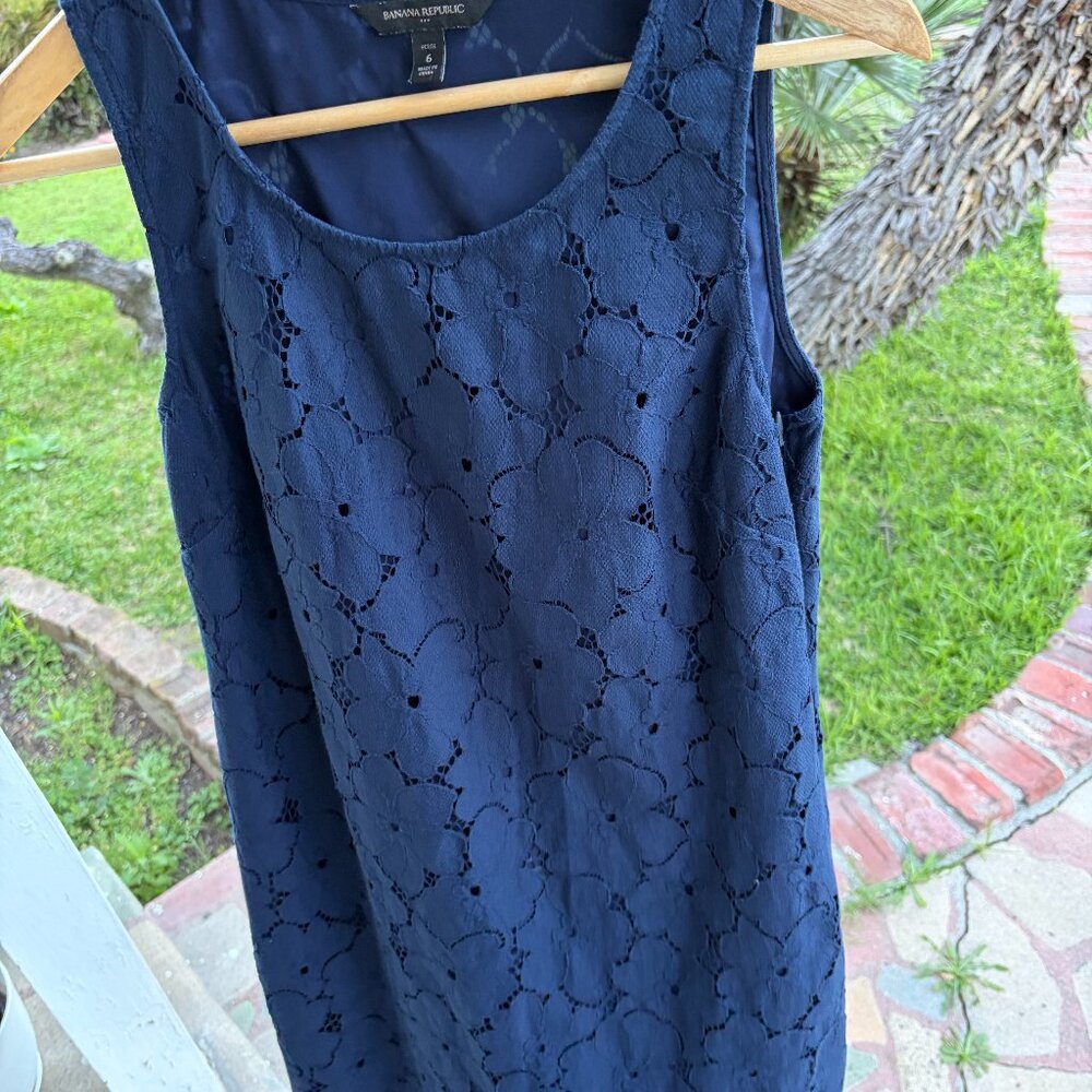 Banana Republic Navy Blue Floral Lace Dress – Size 6